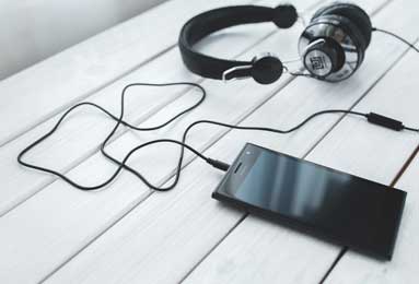 英超+西甲双免费，新赛季50√44！今晚9成信心私推0元购！英超：利物浦vs曼联！